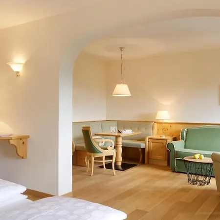 Royal Hinterhuber 4*